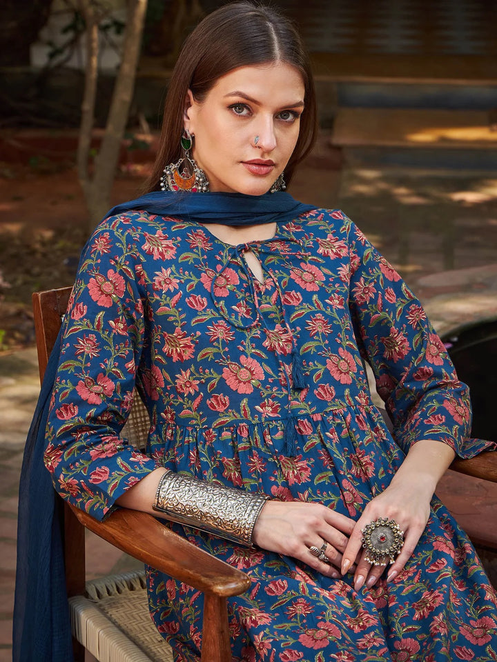 Navy Floral Front Dori Gathered Kurta With Pencil Pants & Dupatta