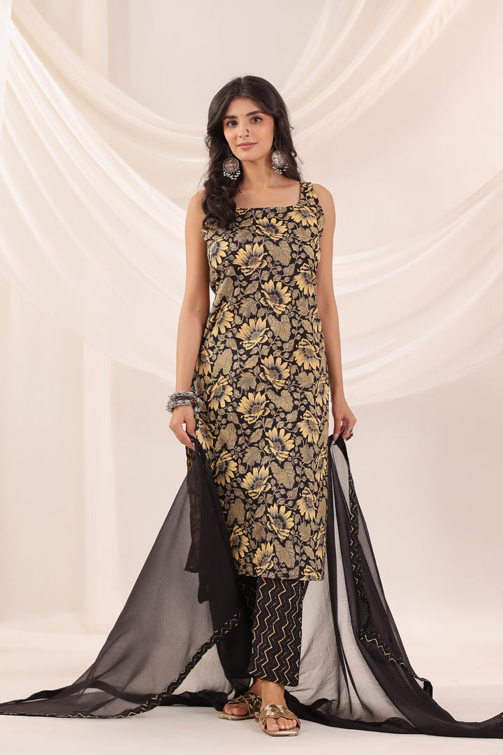Iravu Sleeveless Set