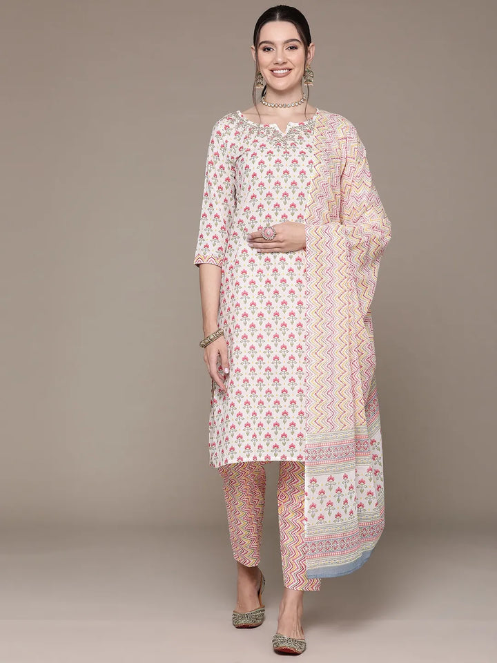 Rose courtyard suit