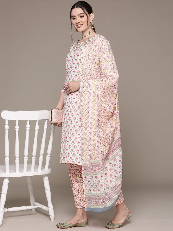 Rose courtyard suit