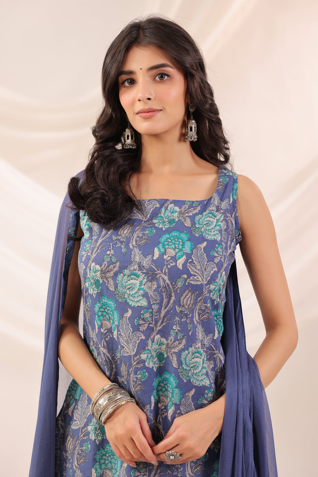 Alai Sleeveless Set