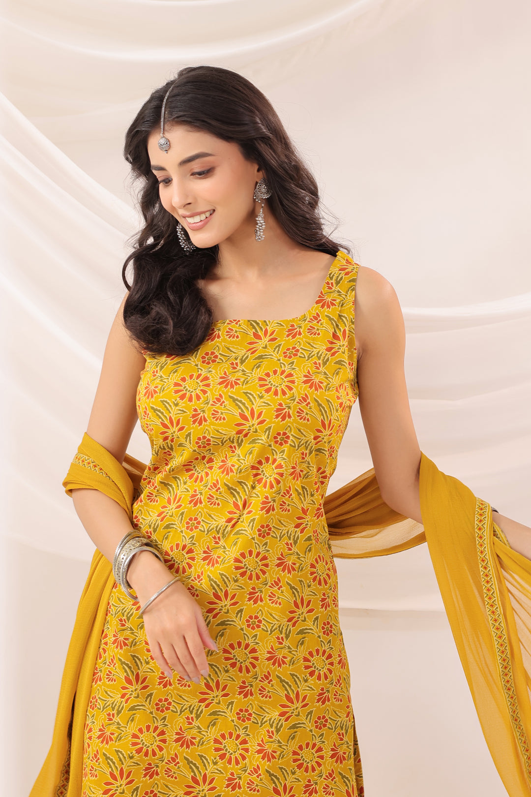 Thean Sleeveless Set