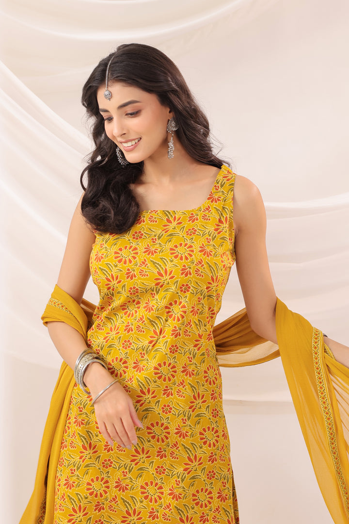 Thean Sleeveless Set