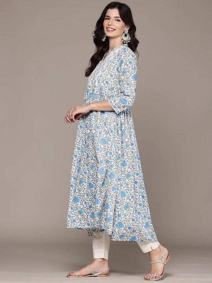 Printed kurta with Pants and Dupatta with Aari work