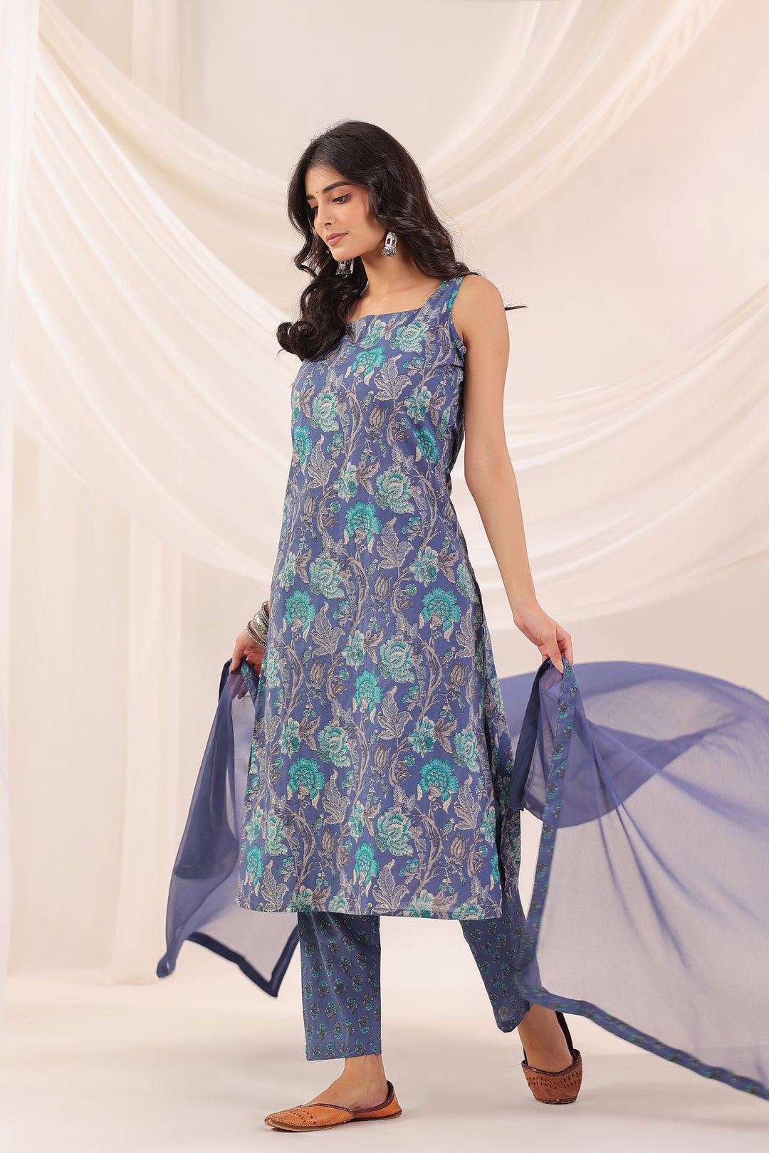 Alai Sleeveless Set